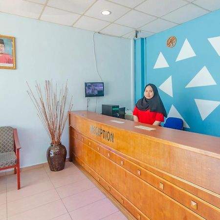 Oyo 702 D View Hotel Mersing Eksteriør billede