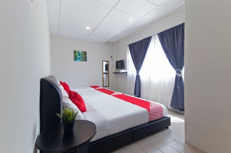 Oyo 702 D View Hotel Mersing Eksteriør billede