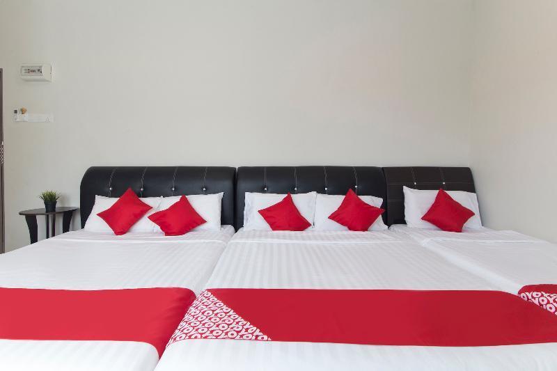 Oyo 702 D View Hotel Mersing Eksteriør billede
