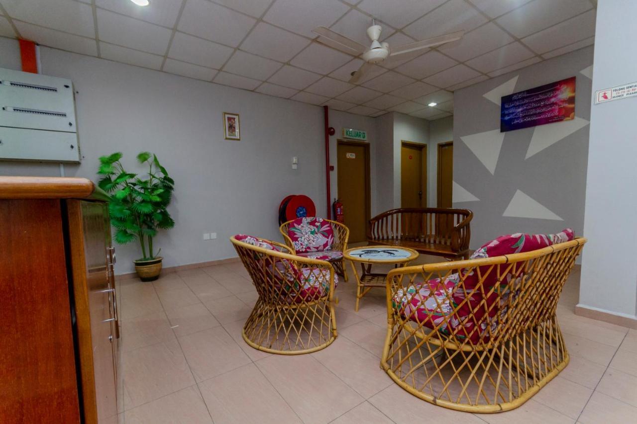 Oyo 702 D View Hotel Mersing Eksteriør billede
