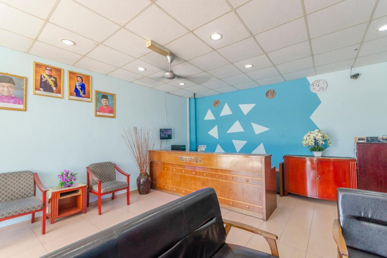 Oyo 702 D View Hotel Mersing Eksteriør billede